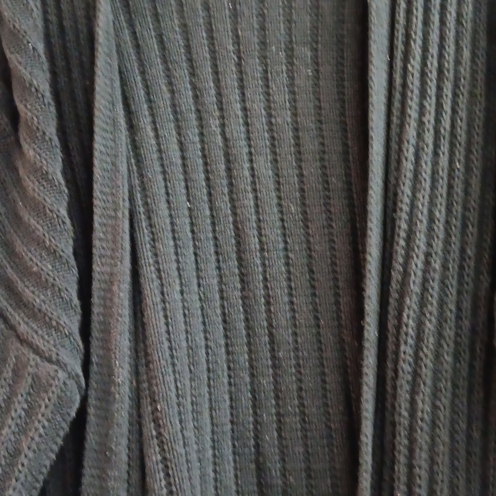 AE Sweater - Picture 5 of 8